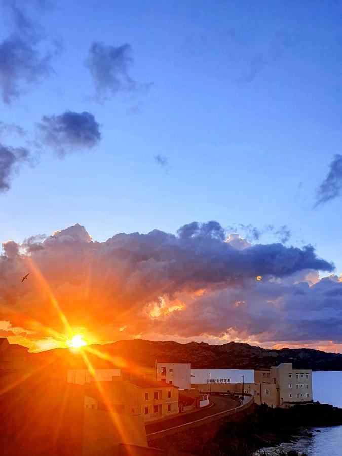 Appartamento Oltremare Vista Mare La Maddalena  Bagian luar foto